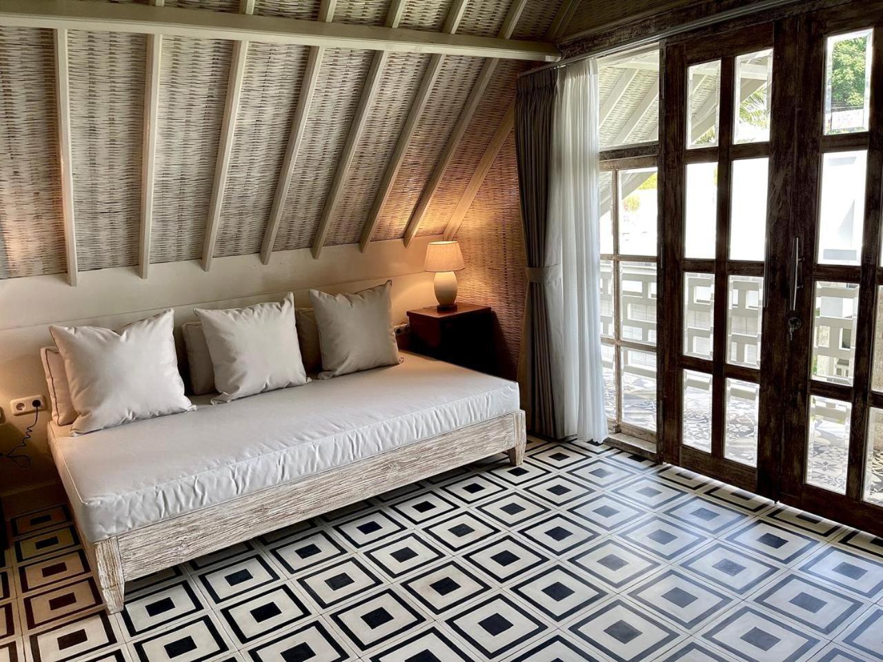 Dhauteya Villa Ambat Экстерьер фото